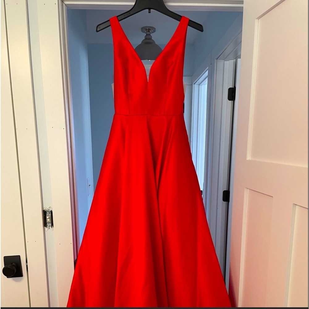 Sherri Hill sz4